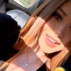 Meet your Posher, Alicia